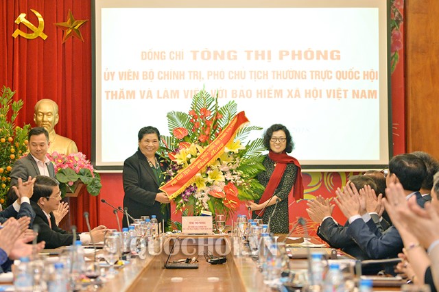 PHÓ CHỦ TỊCH THƯỜNG TRỰC QUỐC HỘI TÒNG THỊ PHÓNG THĂM VÀ LÀM VIỆC VỚI BHXH VIỆT NAM